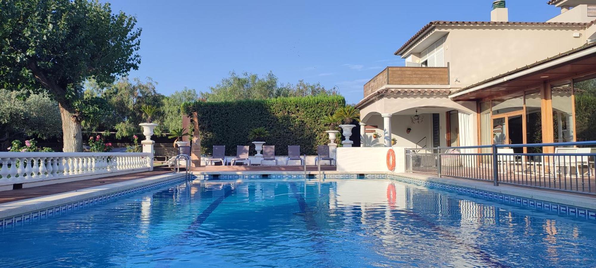Hotel & Restaurant Figueres Parc Els Hostalets  Luaran gambar