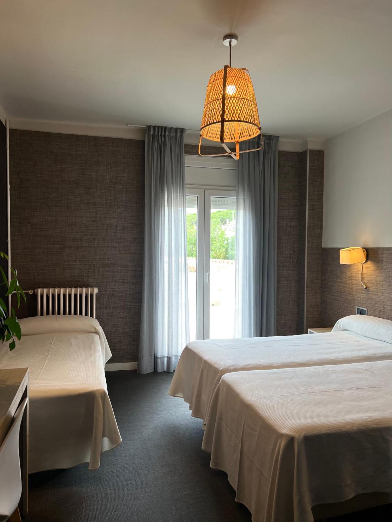 Hotel & Restaurant Figueres Parc Els Hostalets  Luaran gambar