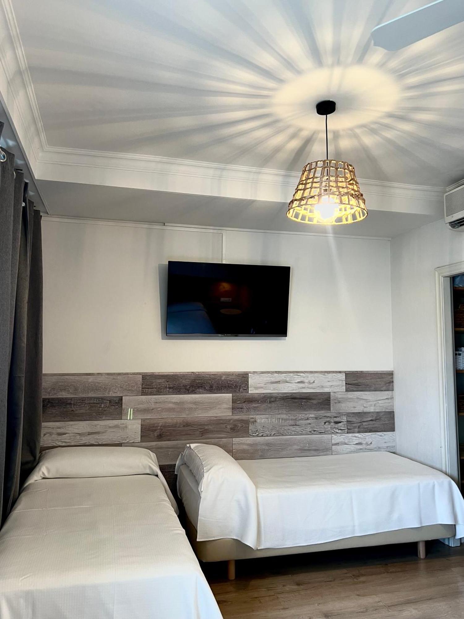 Hotel & Restaurant Figueres Parc Els Hostalets  Luaran gambar