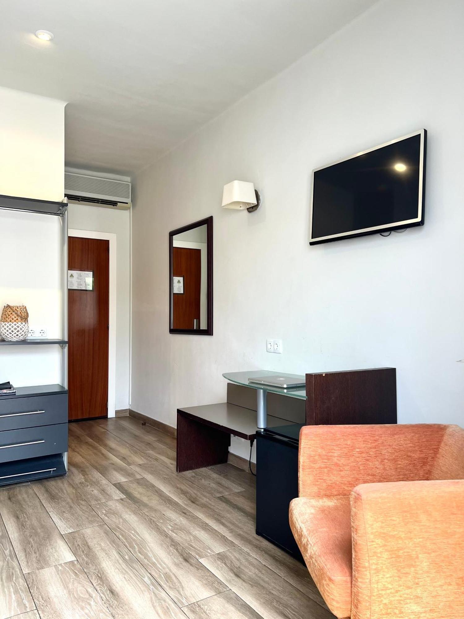 Hotel & Restaurant Figueres Parc Els Hostalets  Luaran gambar